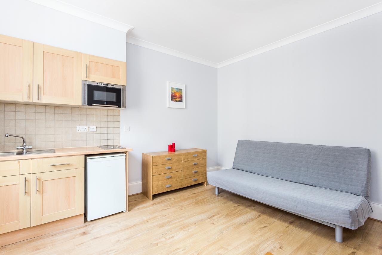 Courtfield Apartment