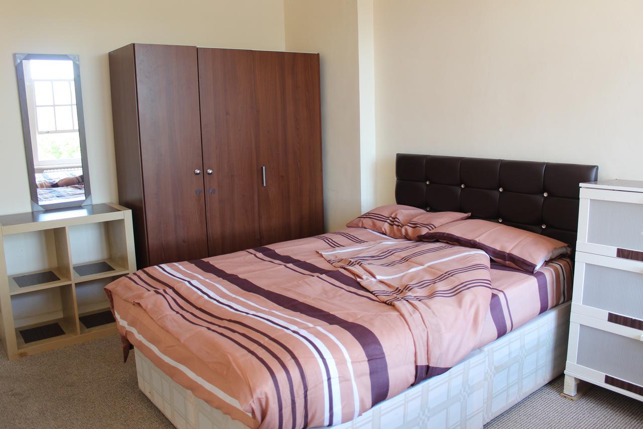 Park West Apartment London