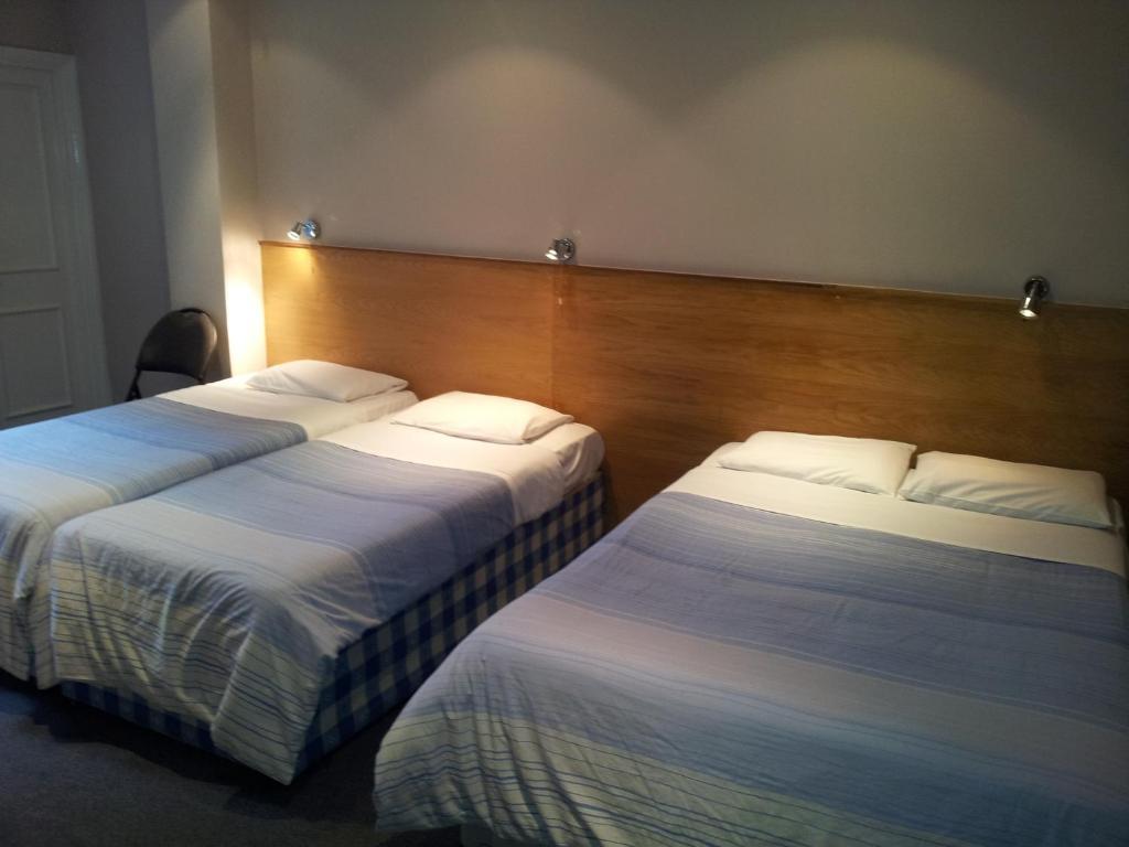 West Cromwell Hotel 2*