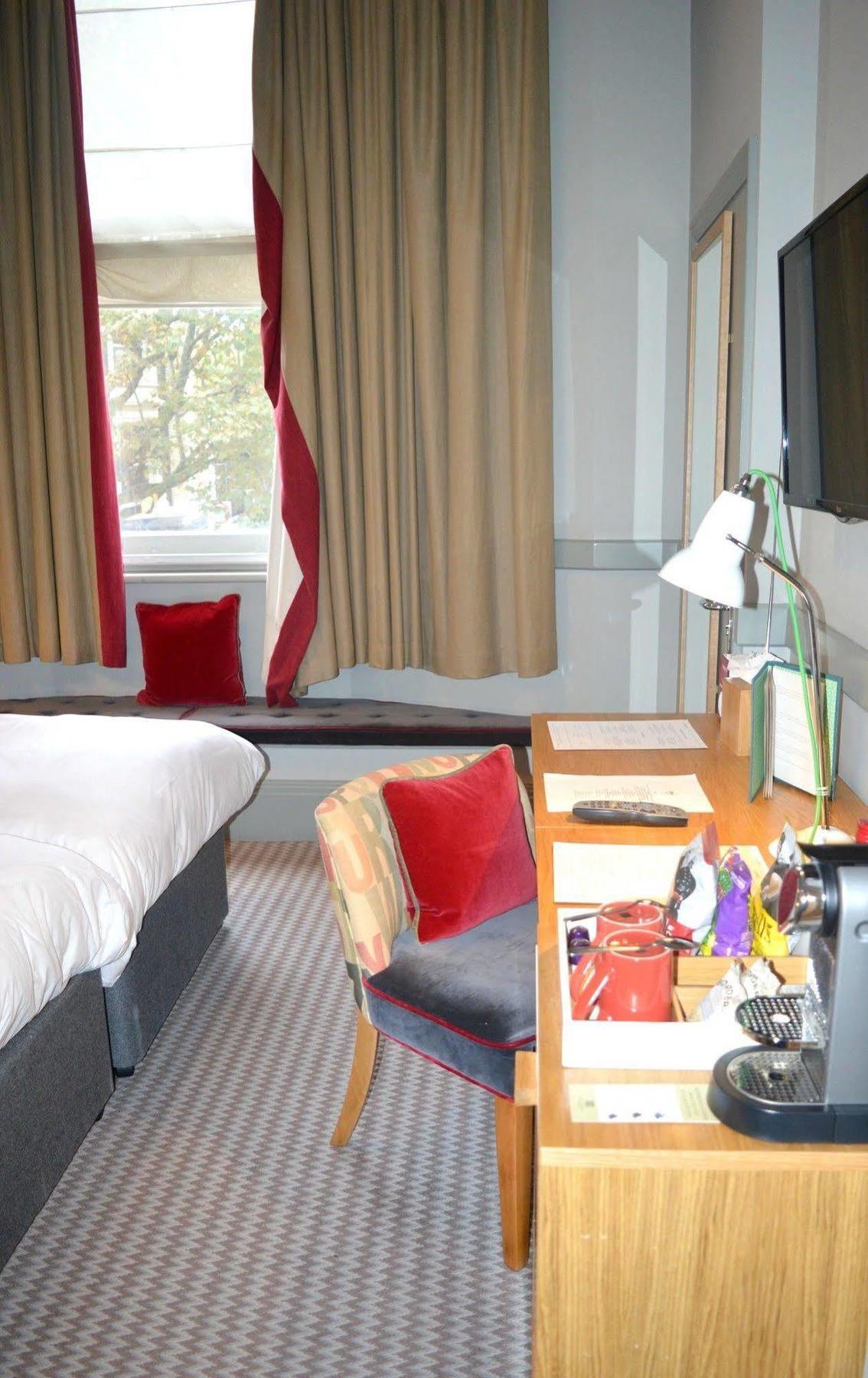 Hotel The Brook 3*