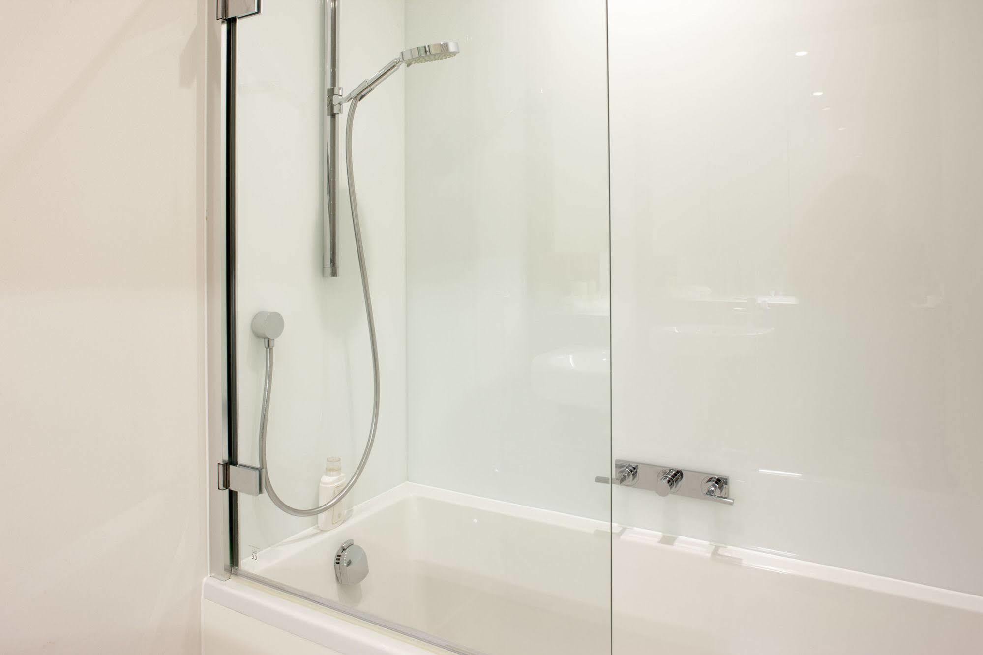 The Oxford Circus Residences Apartment *