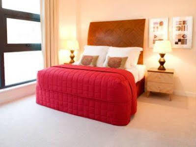 Marlin Bridge - Empire Square Apartahotel