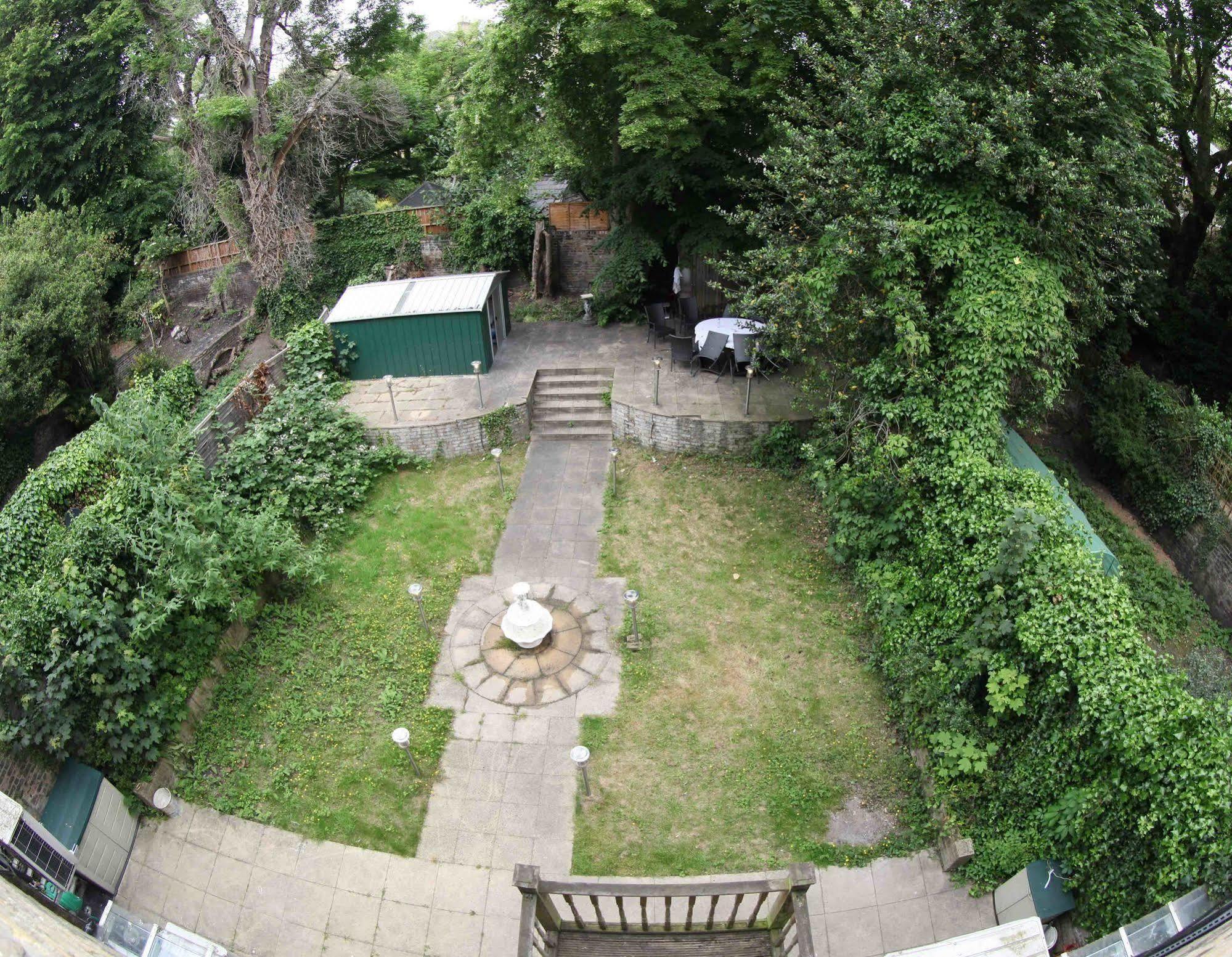 Guest house Kensington 3*