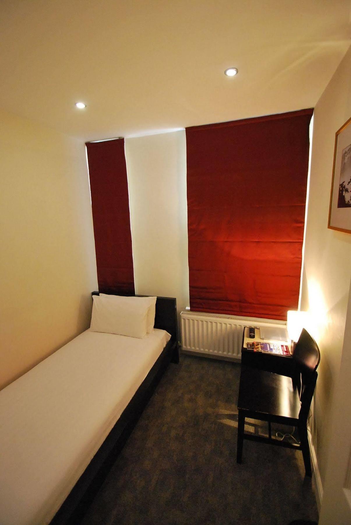 Clapham 4* London