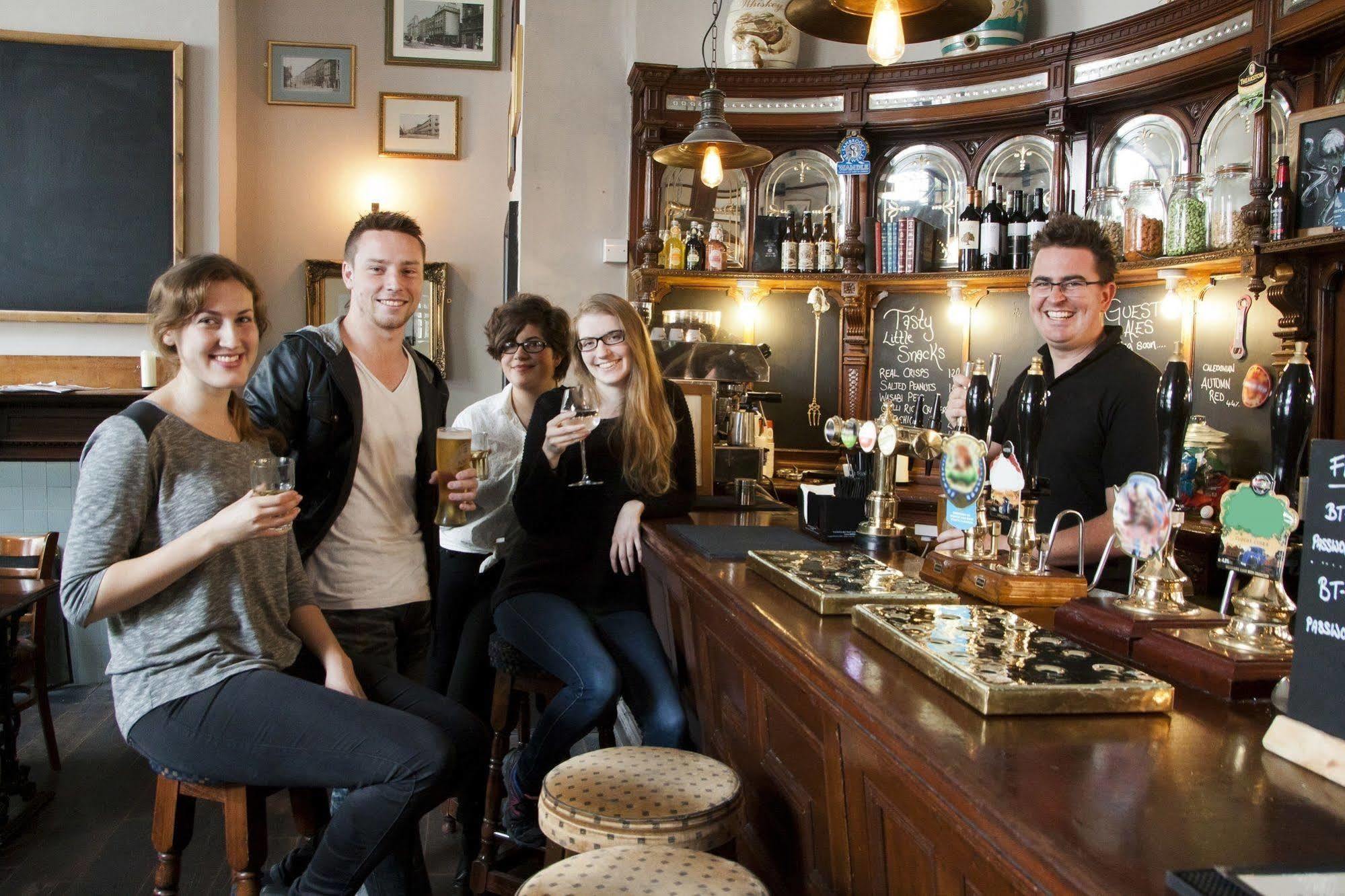 Publove @ The Steam Engine,waterloo Hostel London