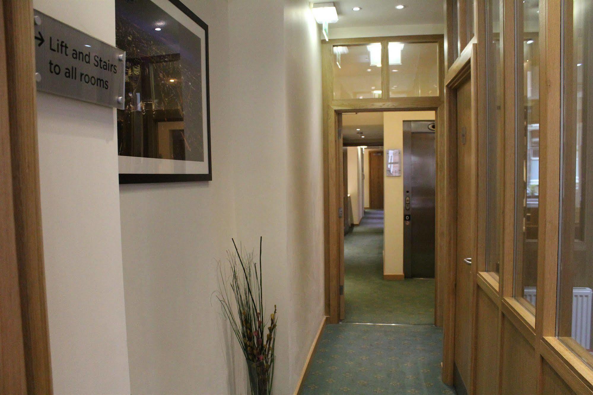 Regency Parkside Hotel