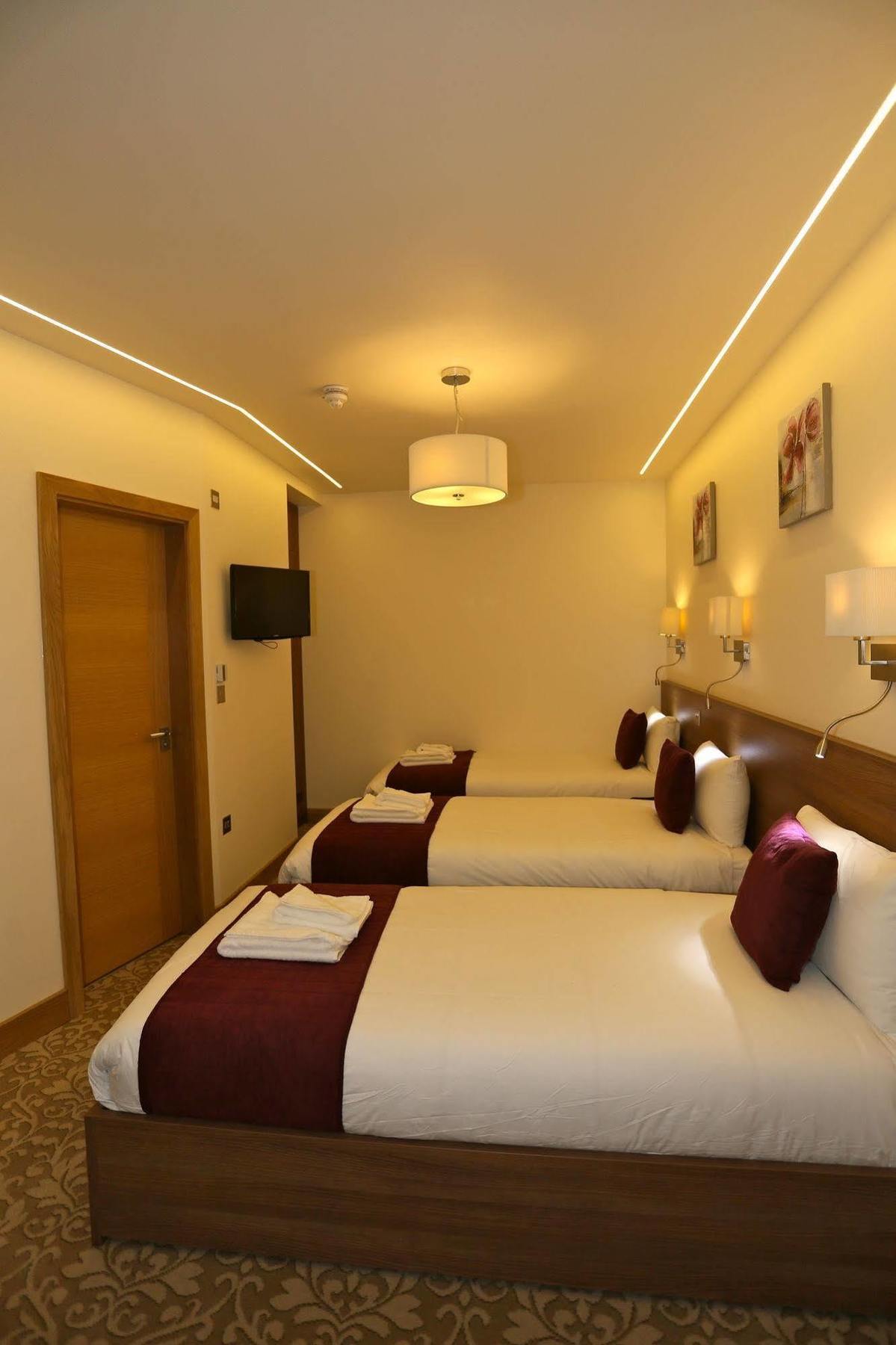 Kings Hotel 3*