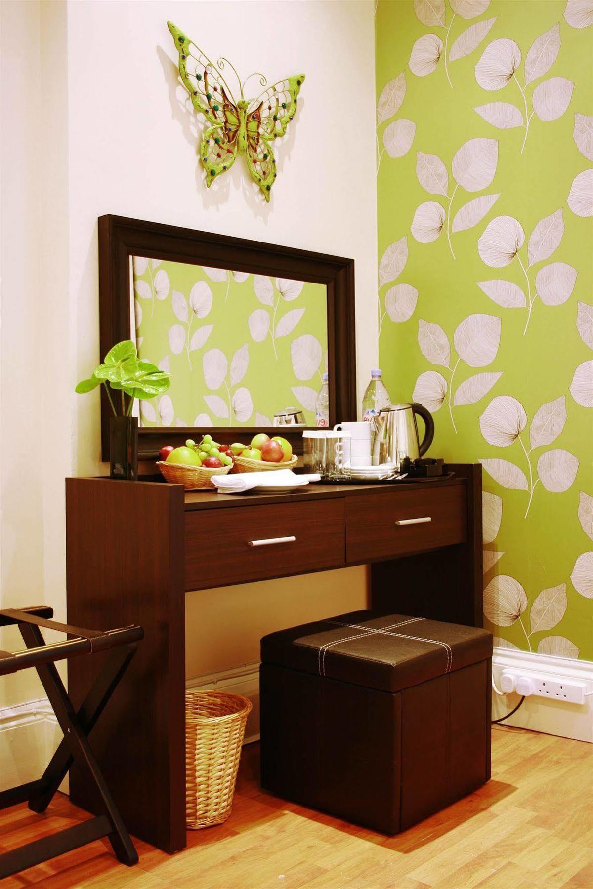 Makedonia Hotel London