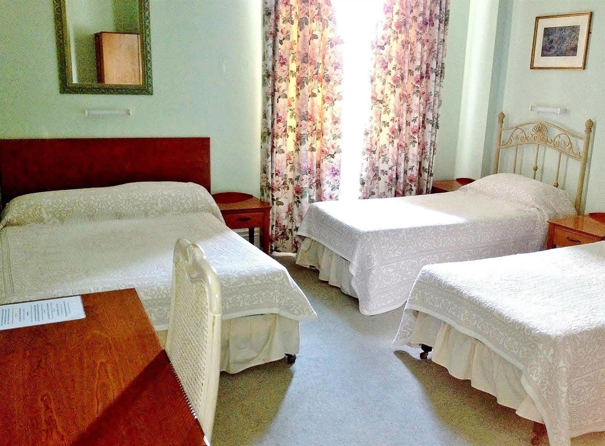 Merlyn Court Hotel