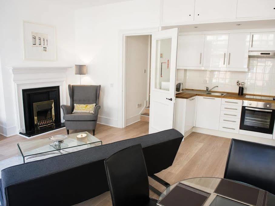 West End One Apartment *