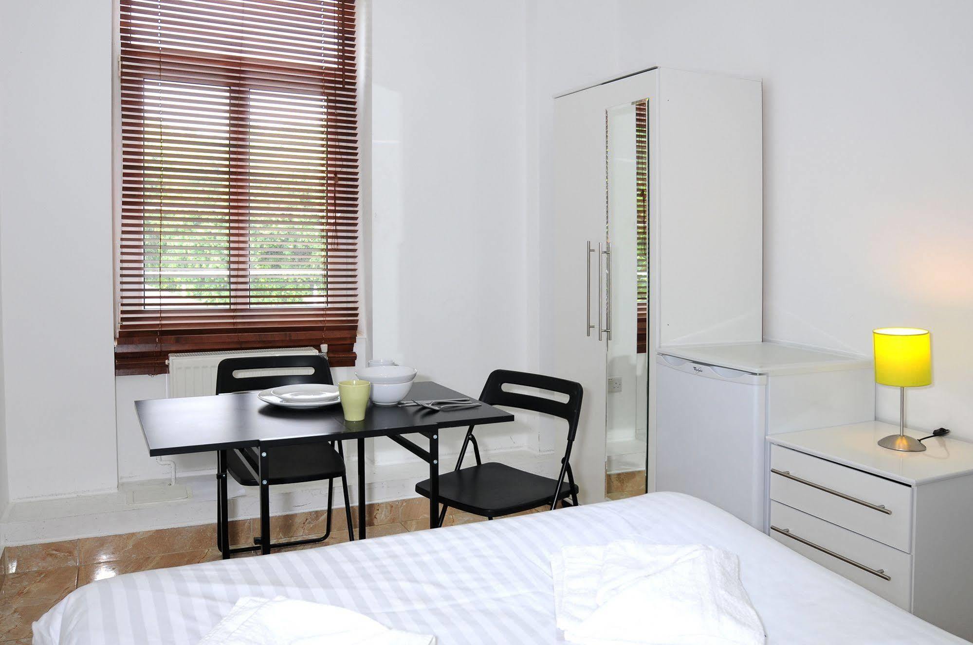 Abercorn House Hostel *