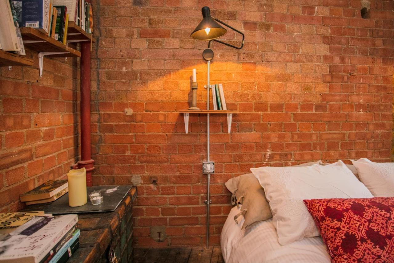 1000+ Square Foot Loft In Former Factory Apartment London