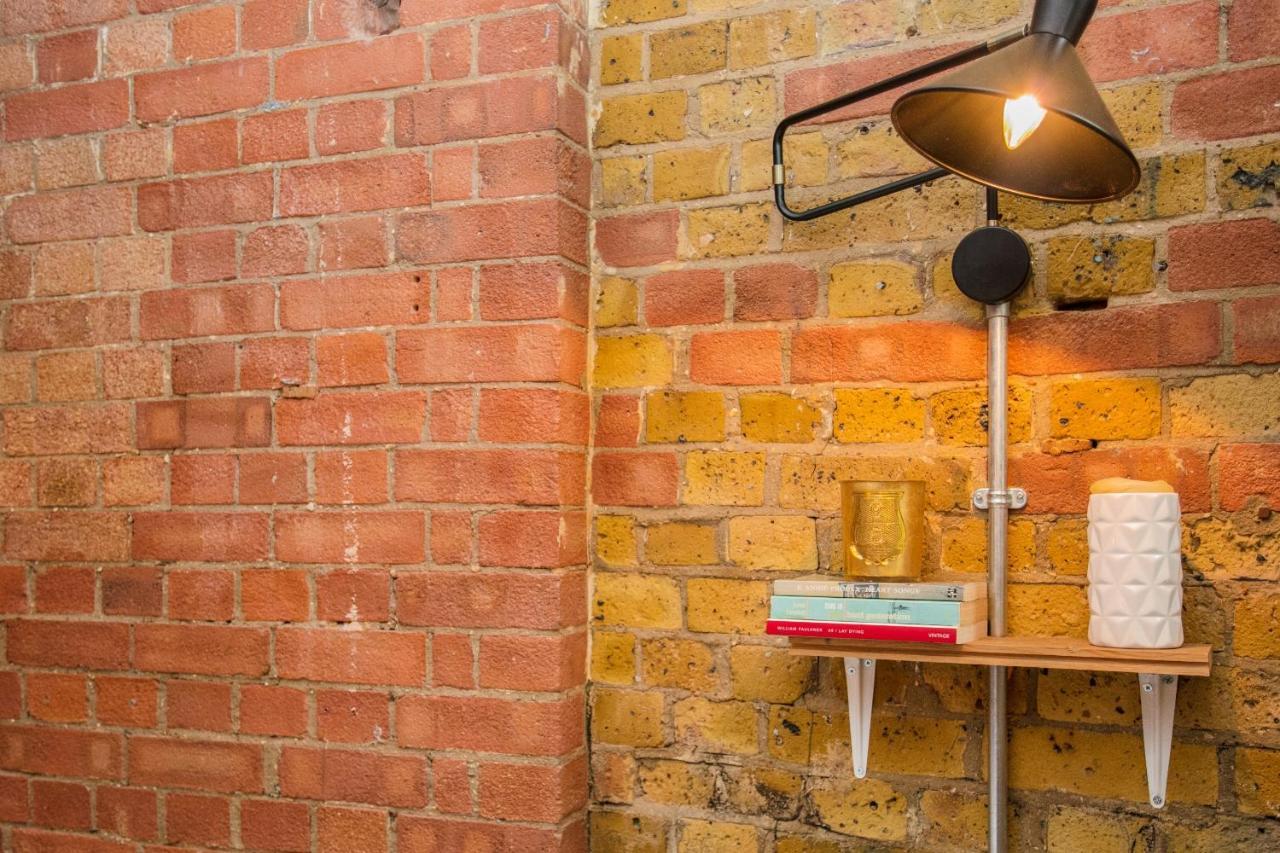 1000+ Square Foot Loft In Former Factory Apartment London