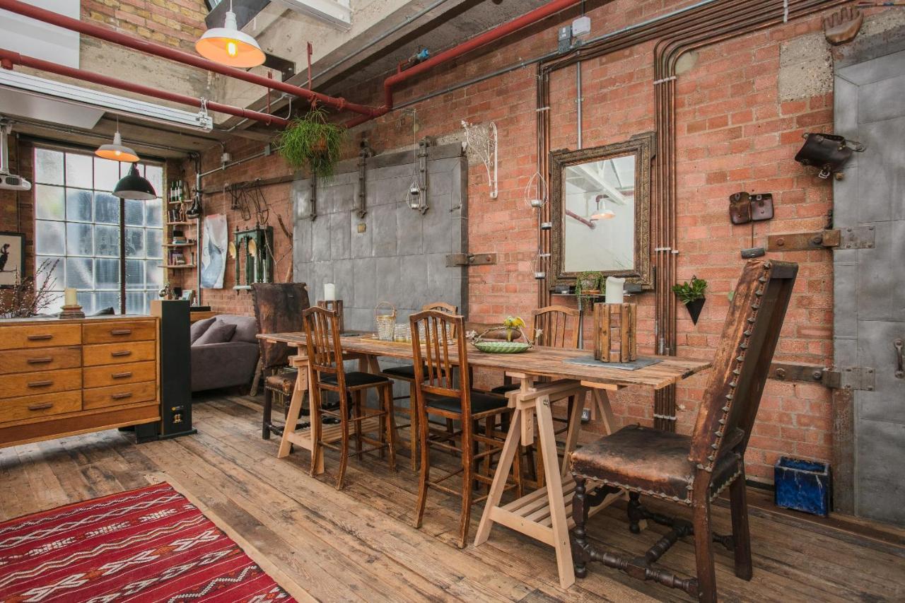 1000+ Square Foot Loft In Former Factory Apartment *