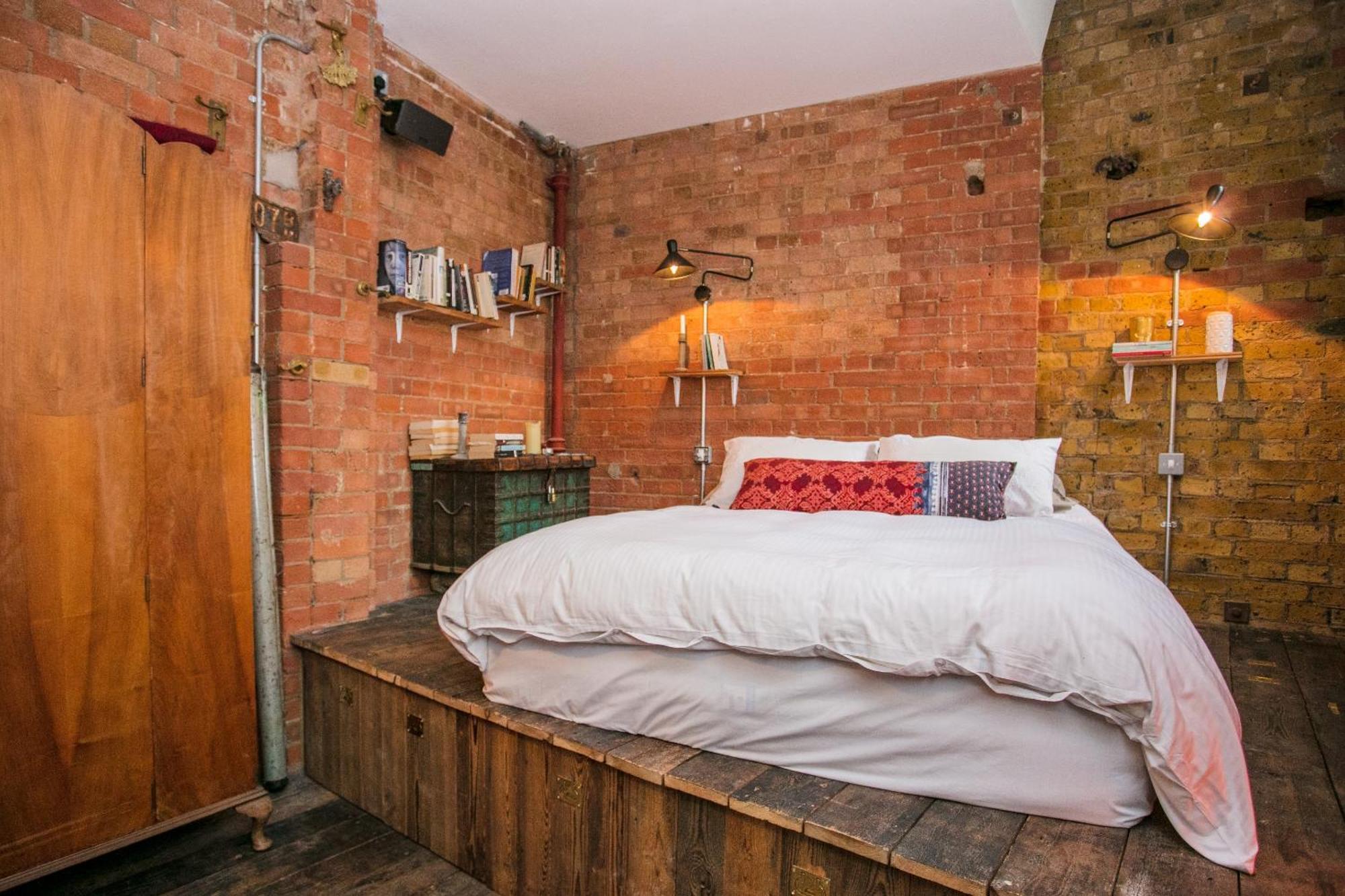 1000+ Square Foot Loft In Former Factory London