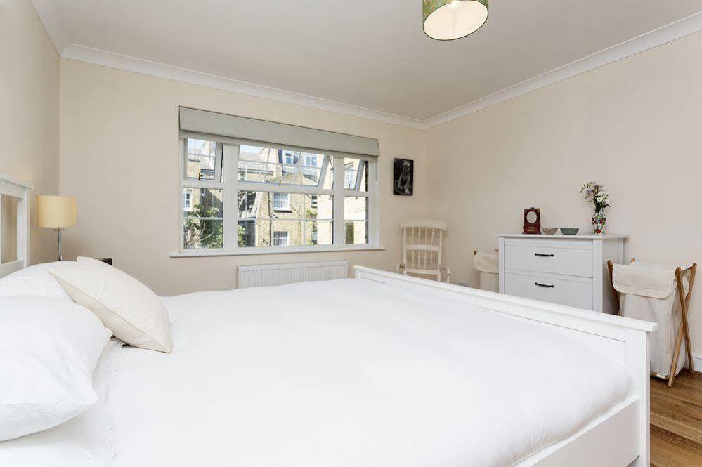 Veeve 3 Bed Flat With Parking Walford Road Stoke Newington London
