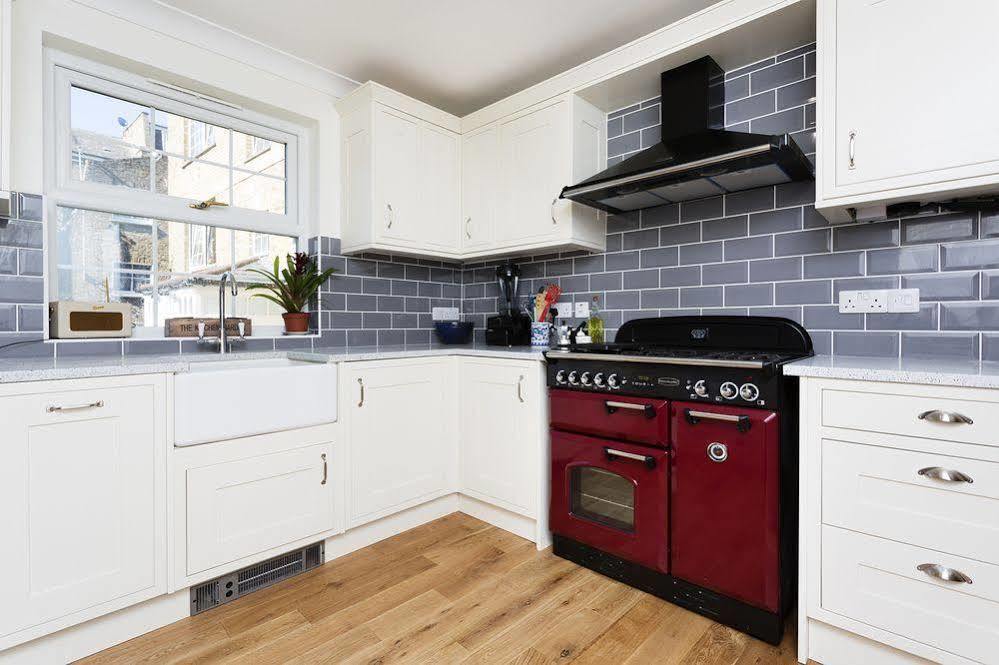 Veeve 3 Bed Flat With Parking Walford Road Stoke Newington 4*