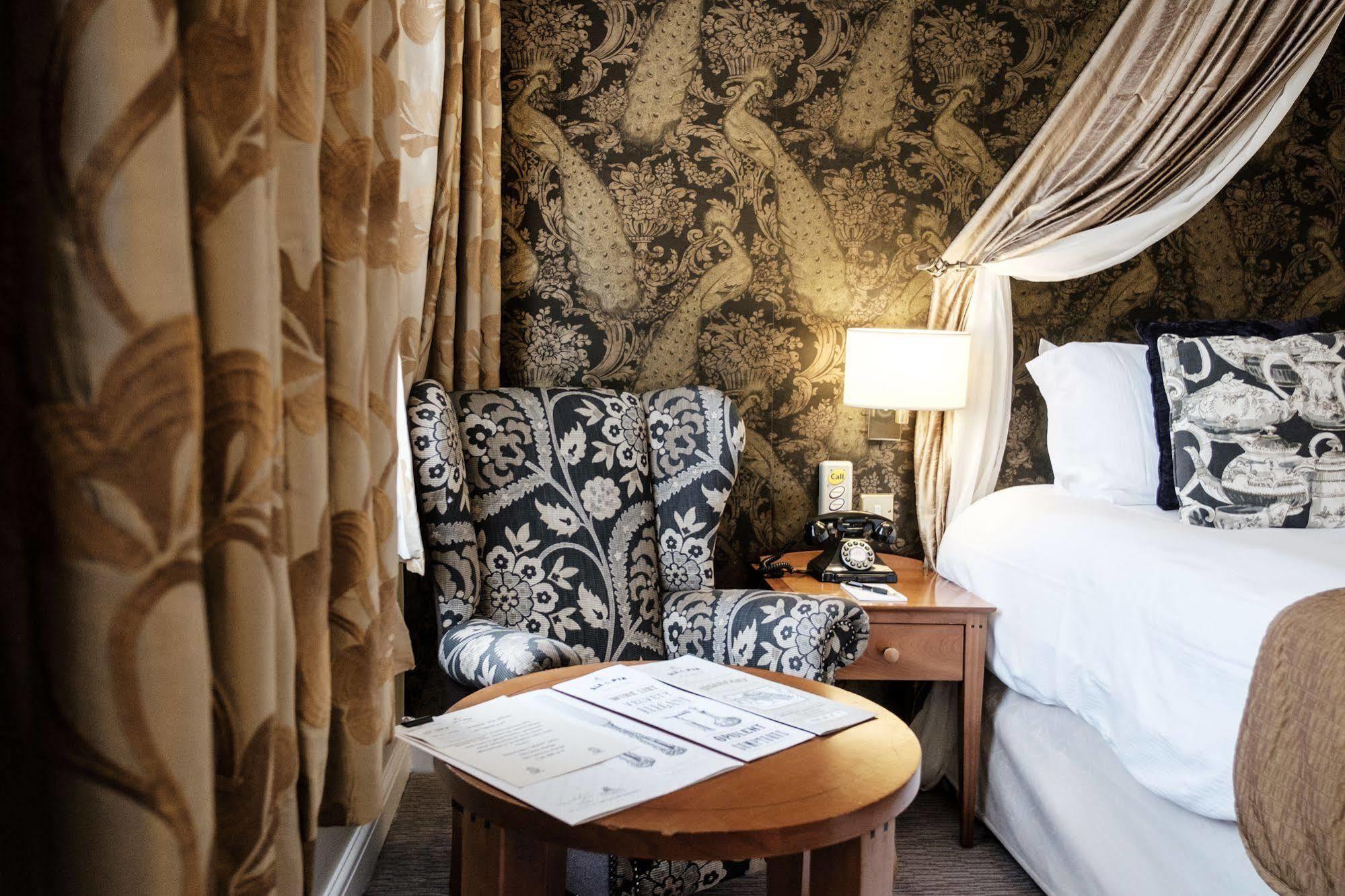 The Mad Hatter 3*