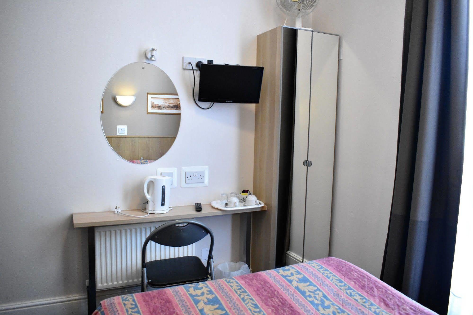 Macdonald Guest house