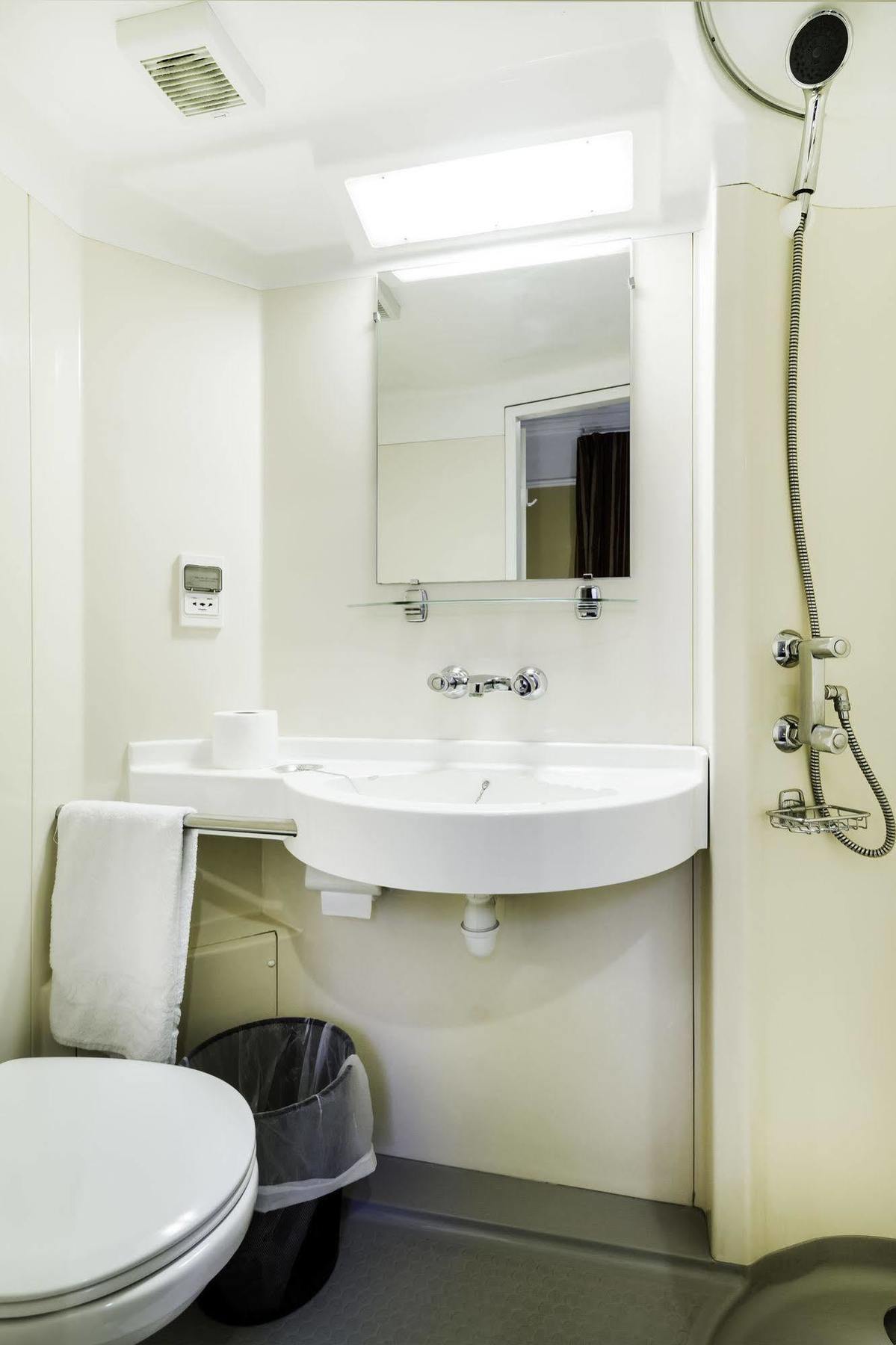 Hotel Tudor Court 3*