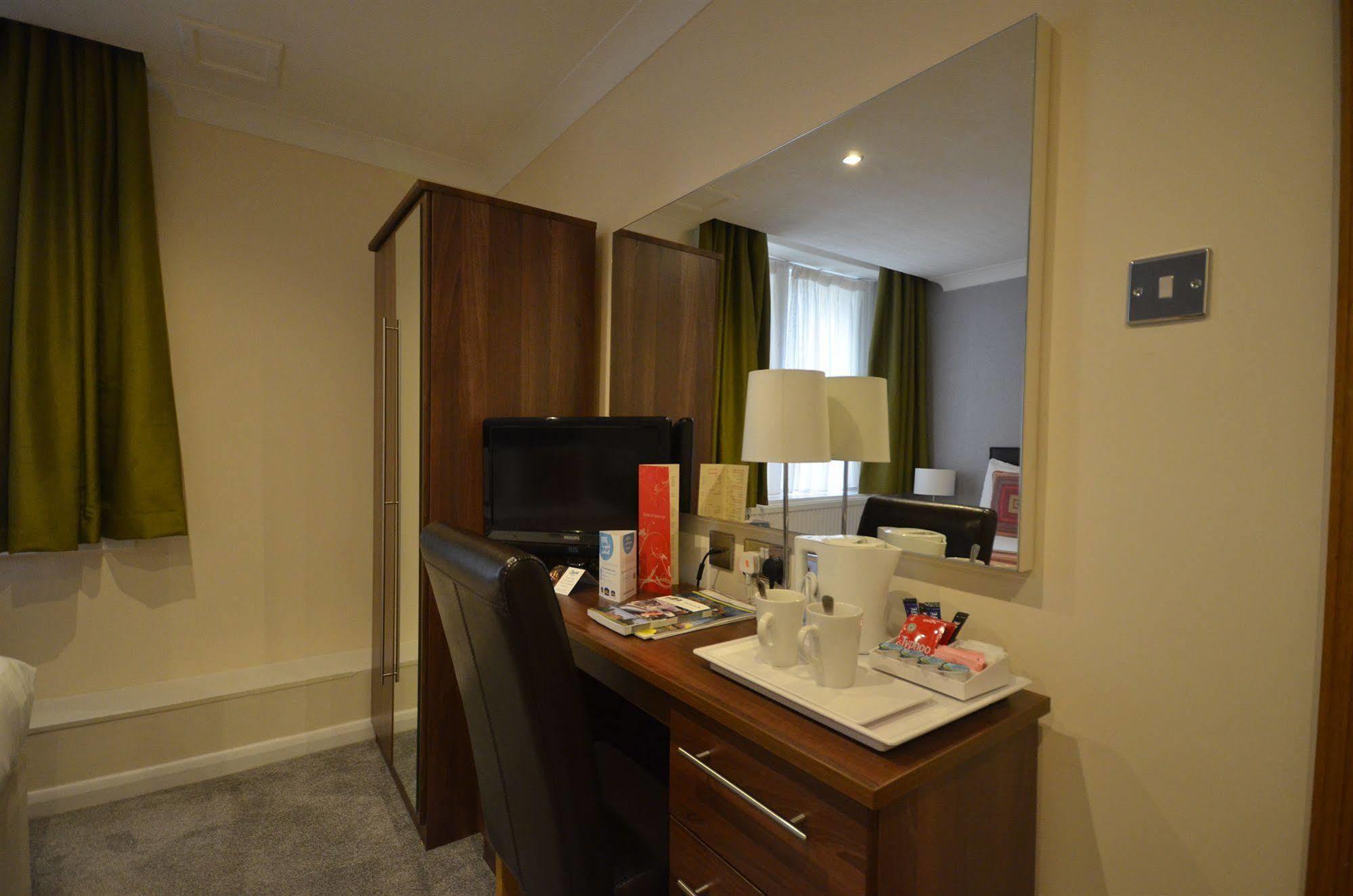 Western Burns Kensington Hotel 3*
