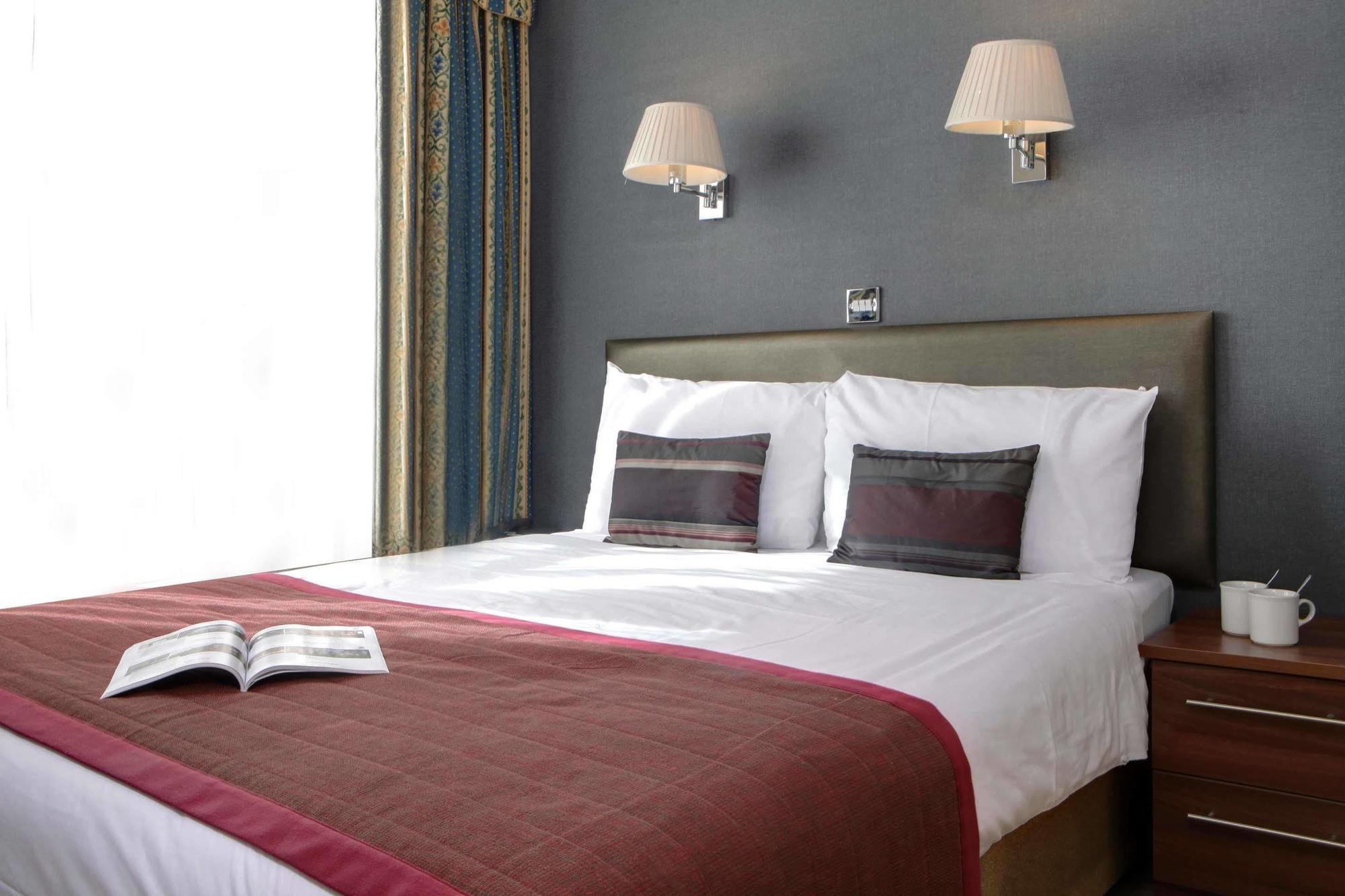 Hotel Western Burns Kensington London