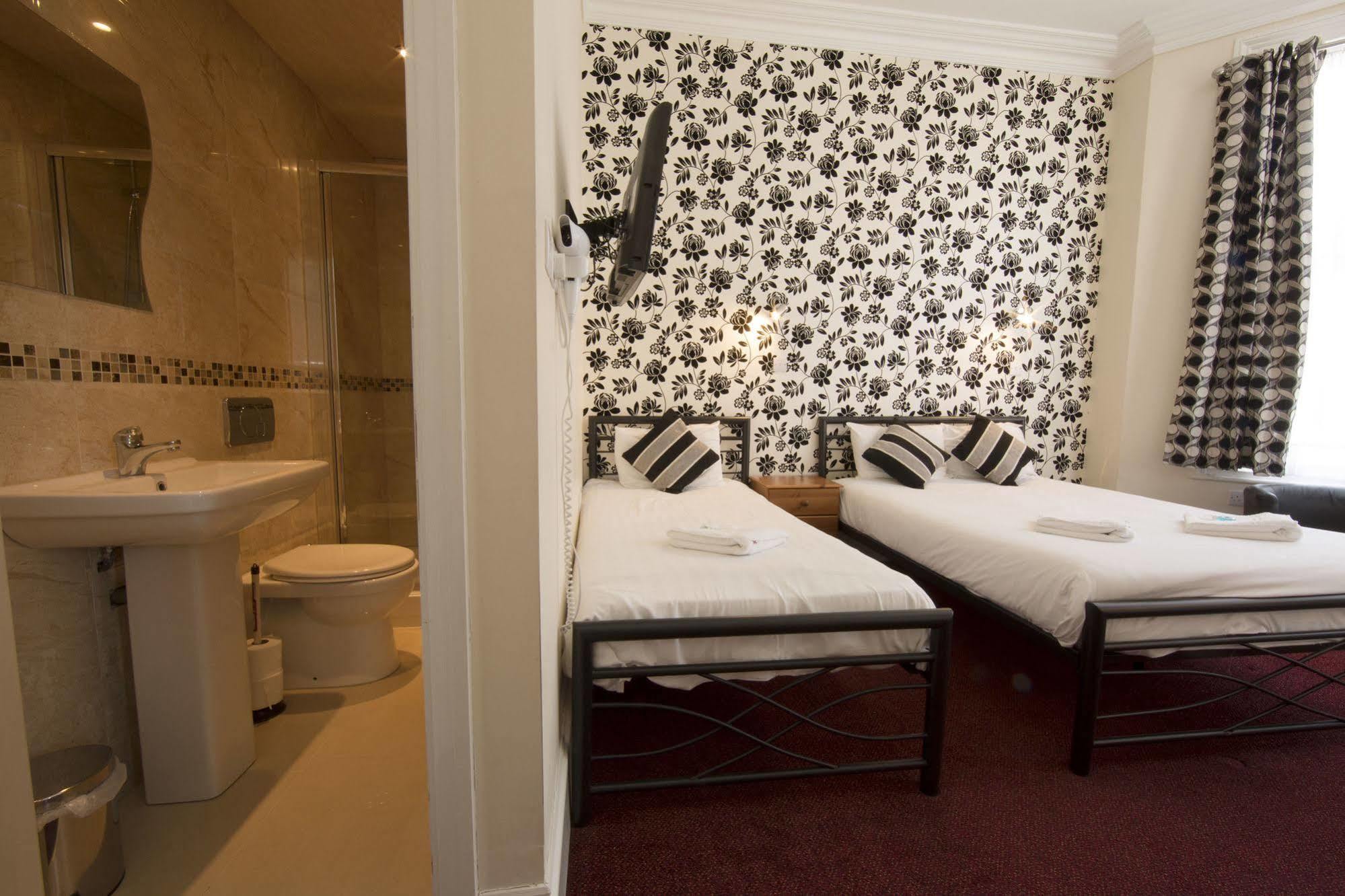 Pensión Oyo Lifestyle Golden 3*