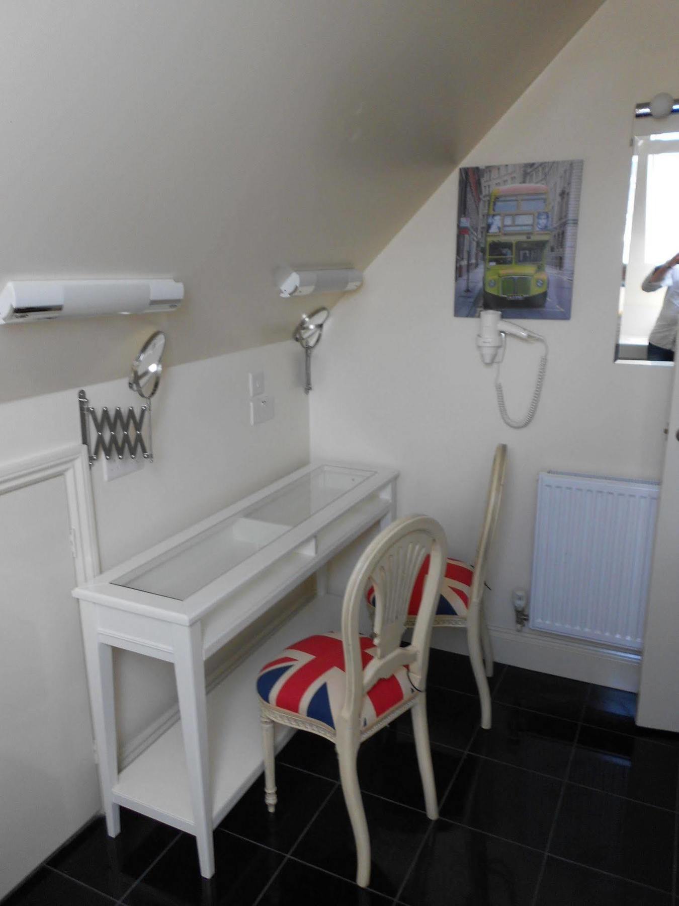 Mapesbury Hostel London