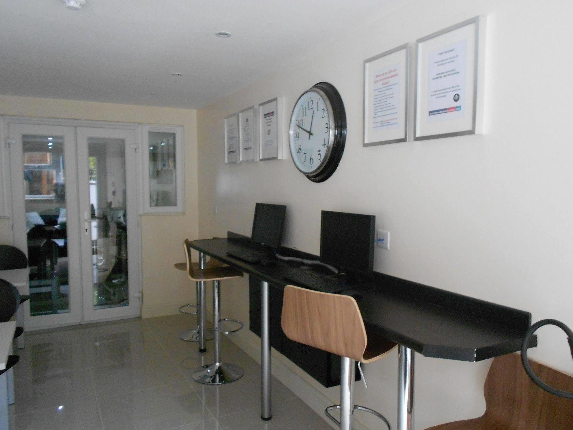 Hostal 247