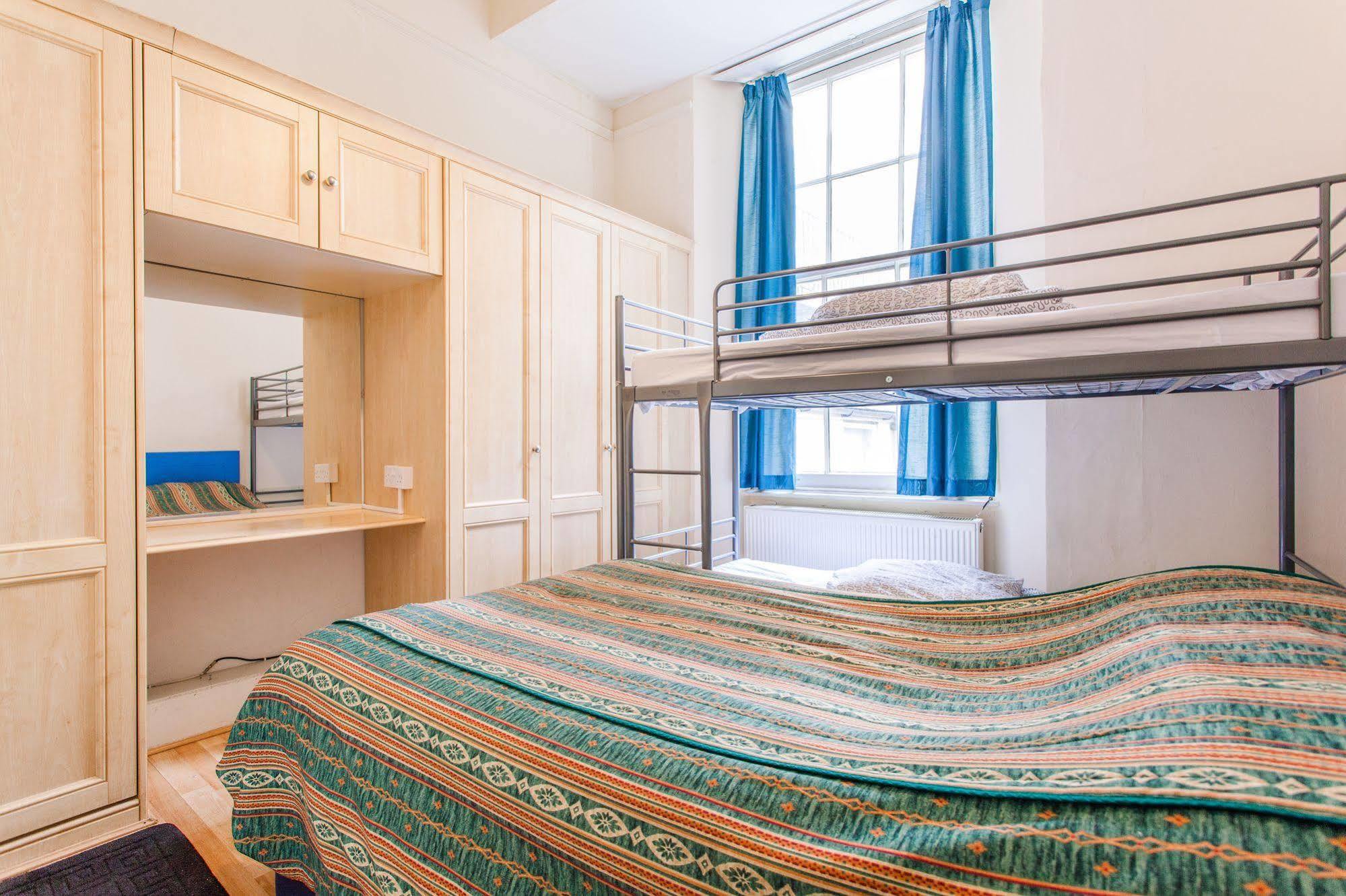 Guest house Atlas 2*
