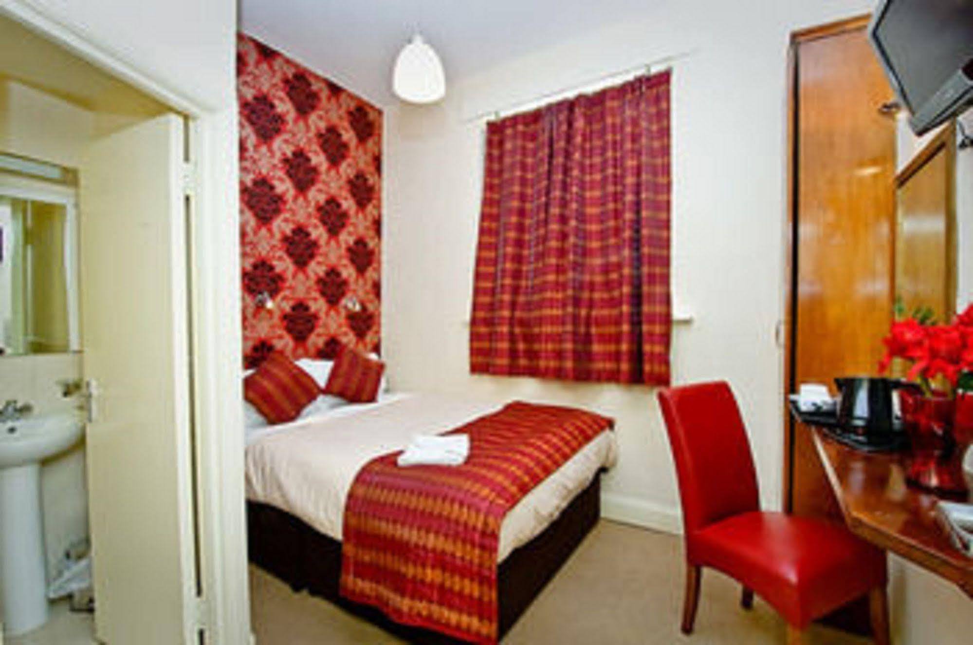 Leigh House Hotel