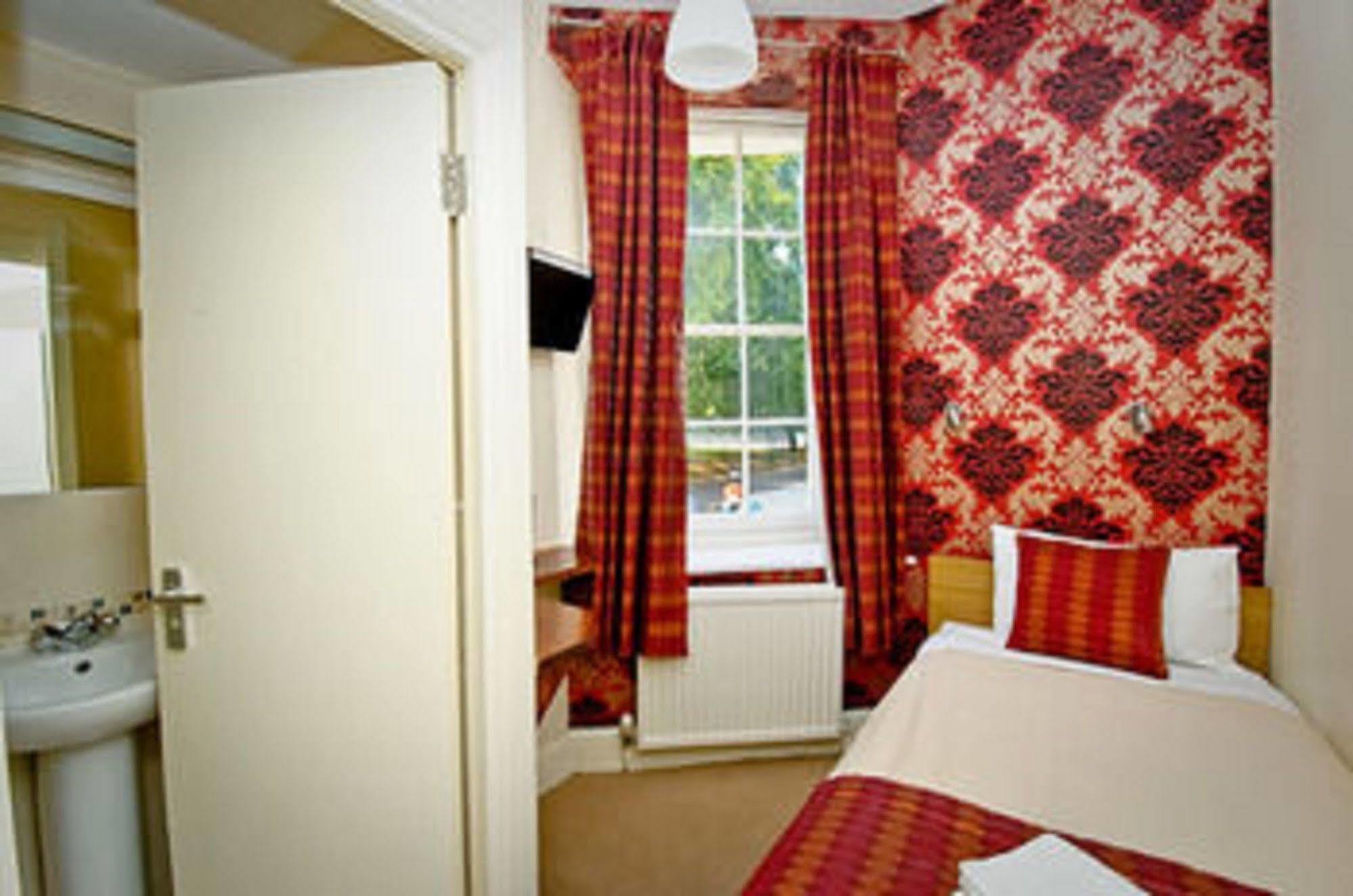 Leigh House 3* London