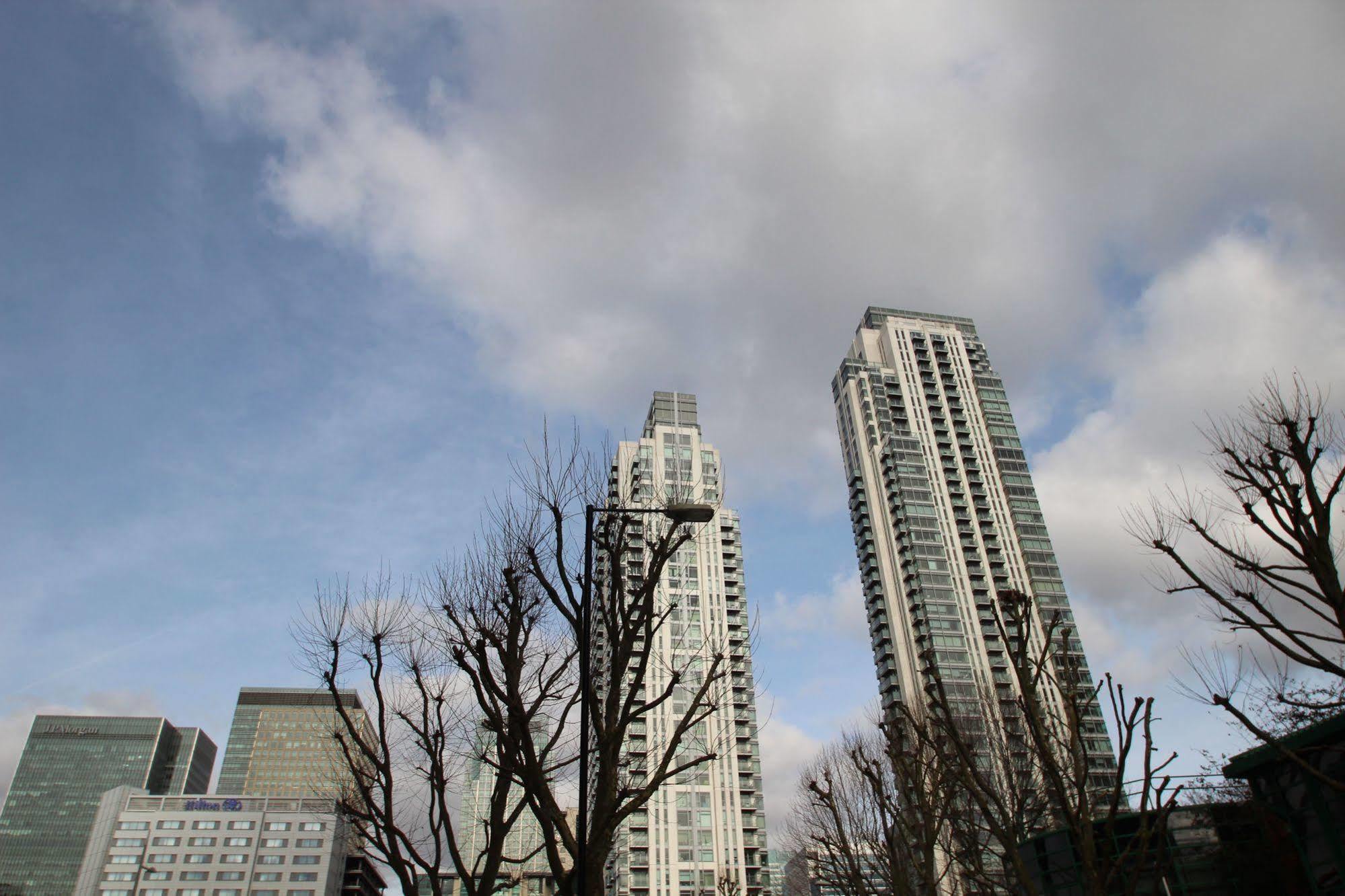 Protem Lincoln Plaza Apartment *
