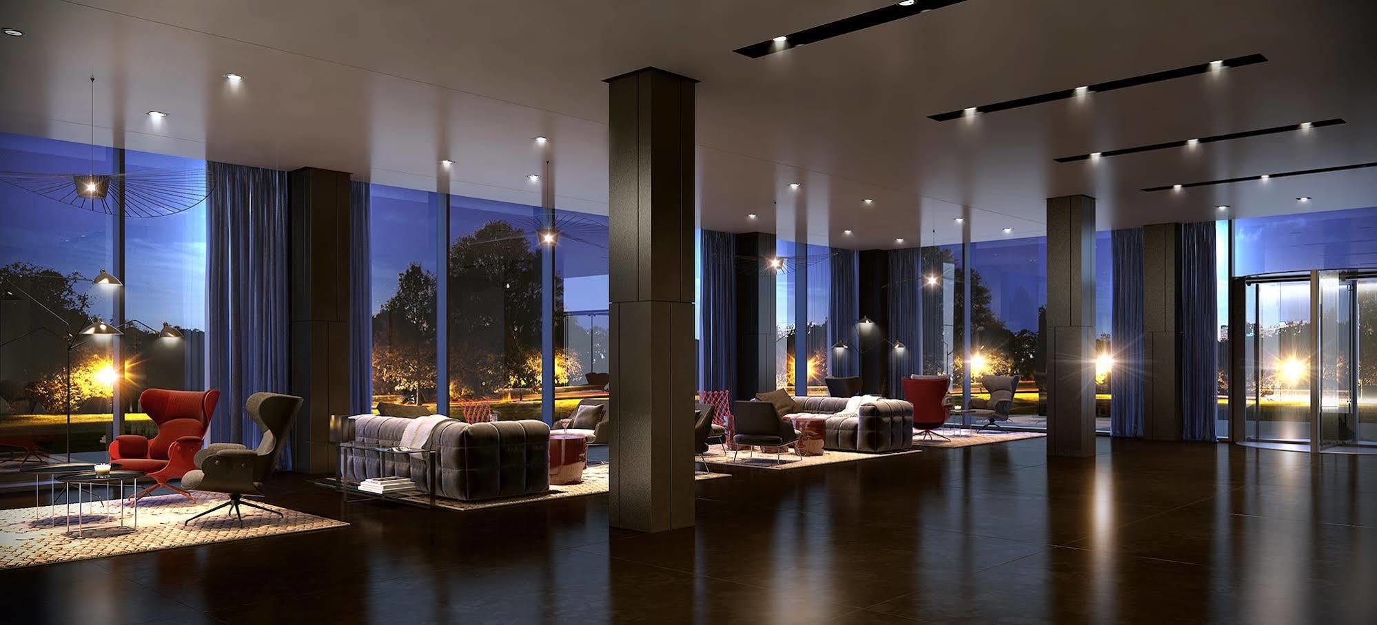 Park Plaza London, Park Royal Hotel London