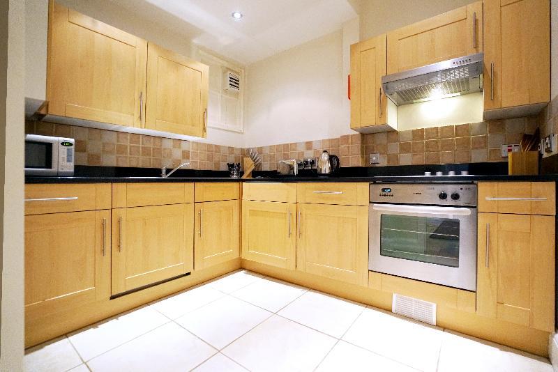 17 Hertford Street 3* London