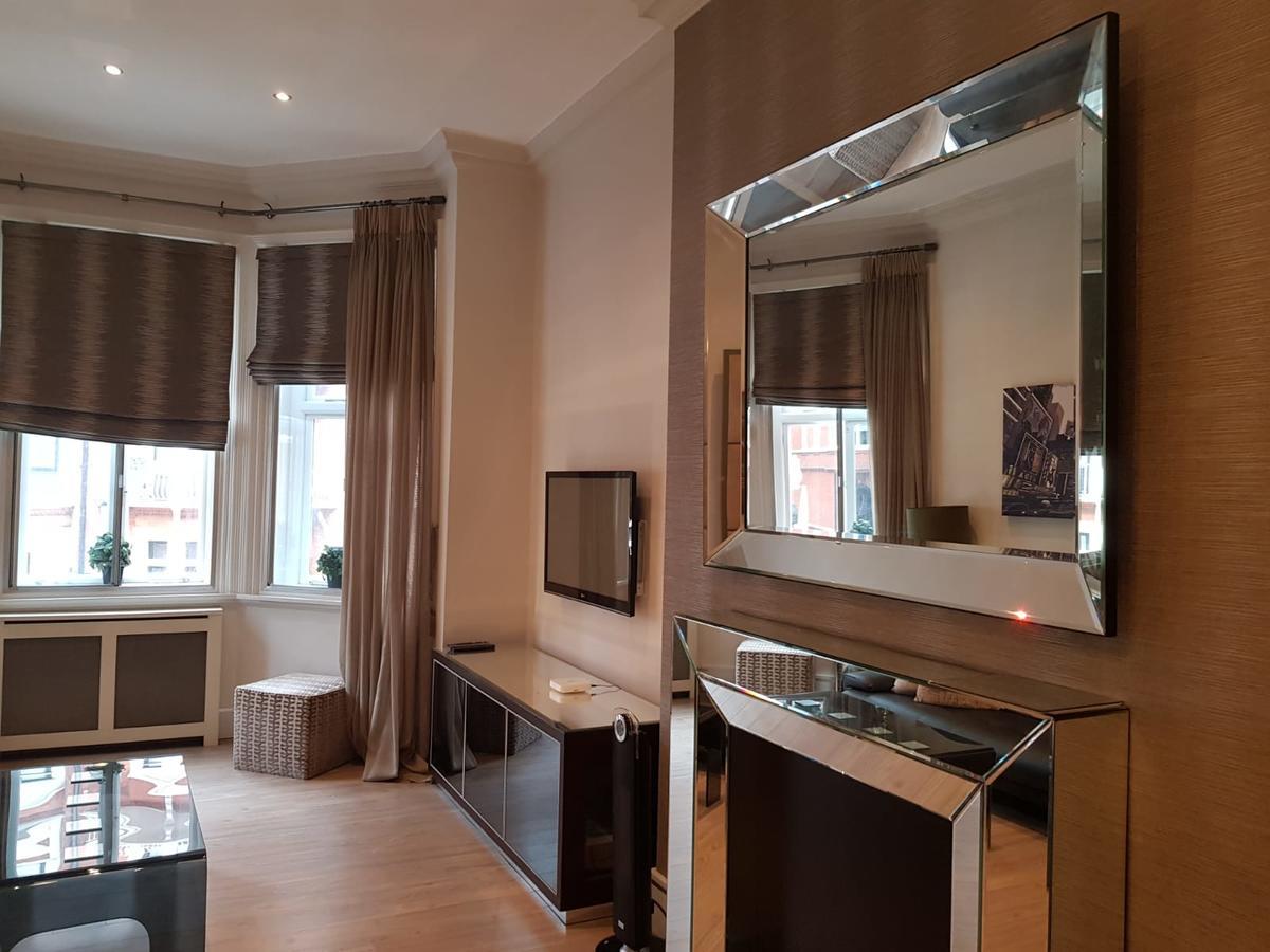 Apartment 18 Hans Crescent