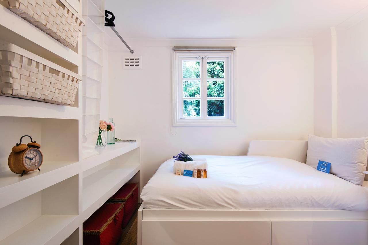 Bright Talbot Road Apartment London
