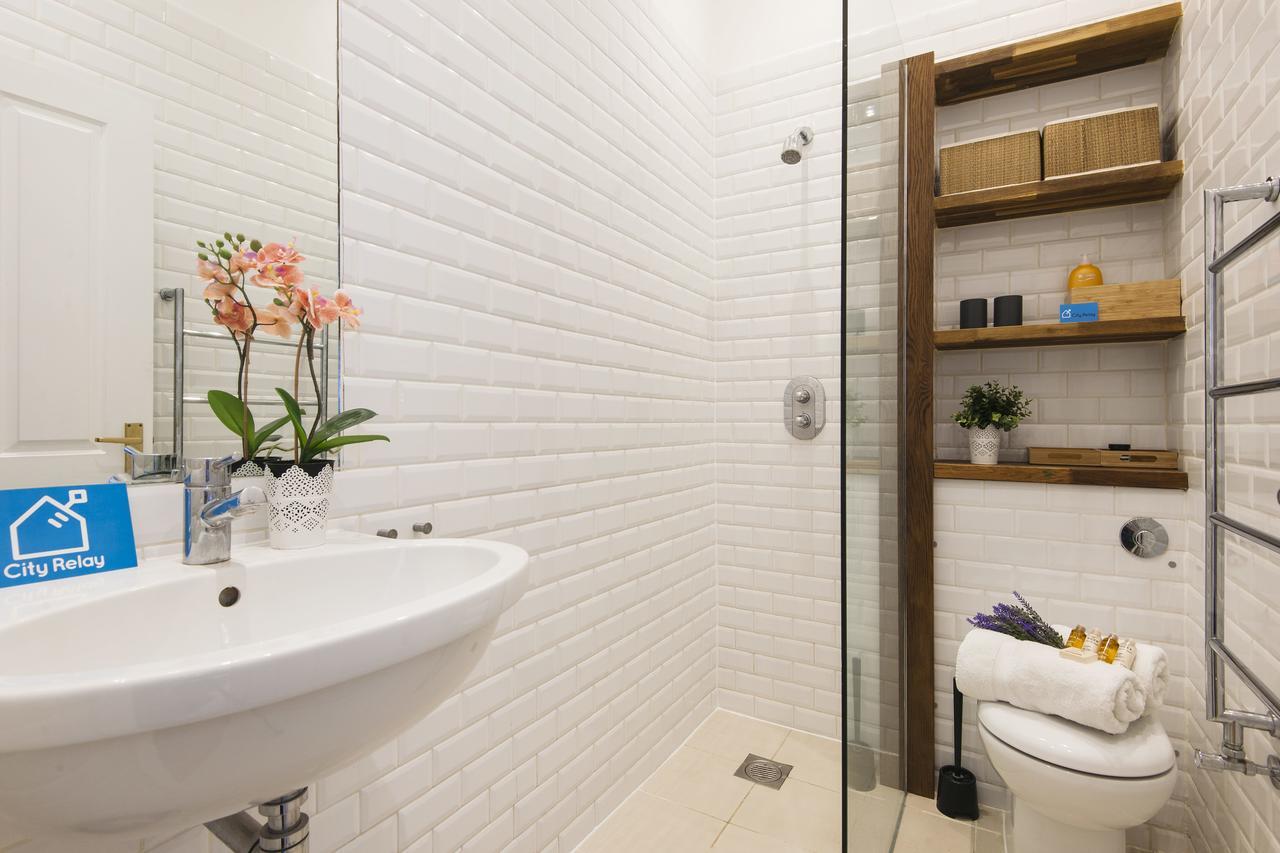 Apartment Bright Talbot Road London