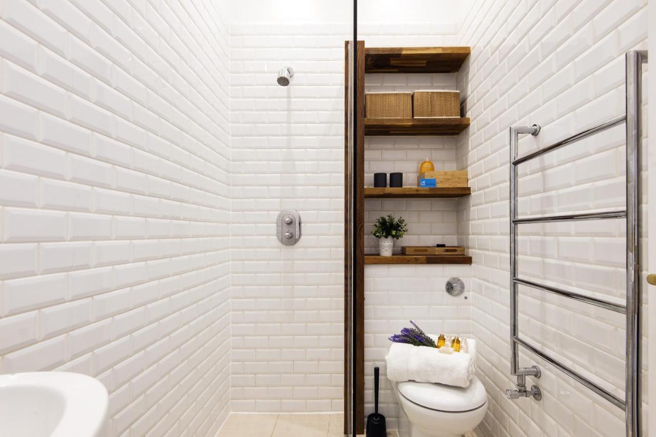 Bright Talbot Road Apartment