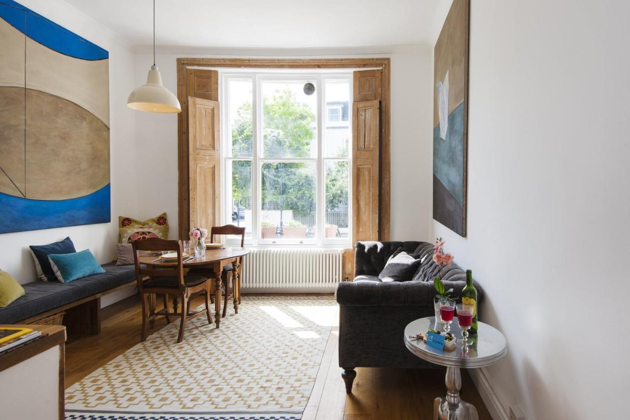 Bright Talbot Road Apartment *