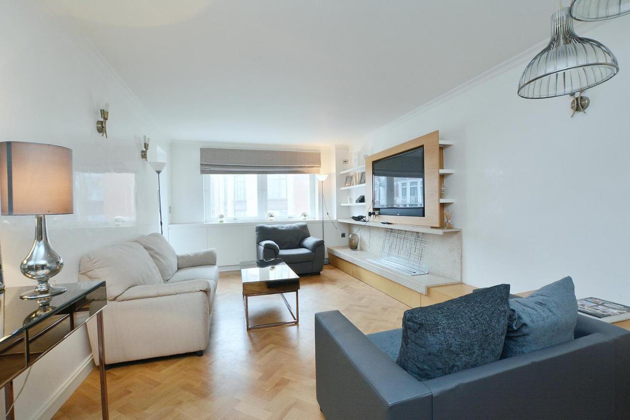 18 Hans Crescent * London