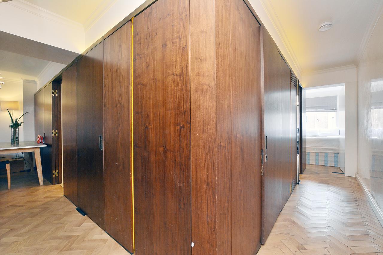 Apartment 18 Hans Crescent *