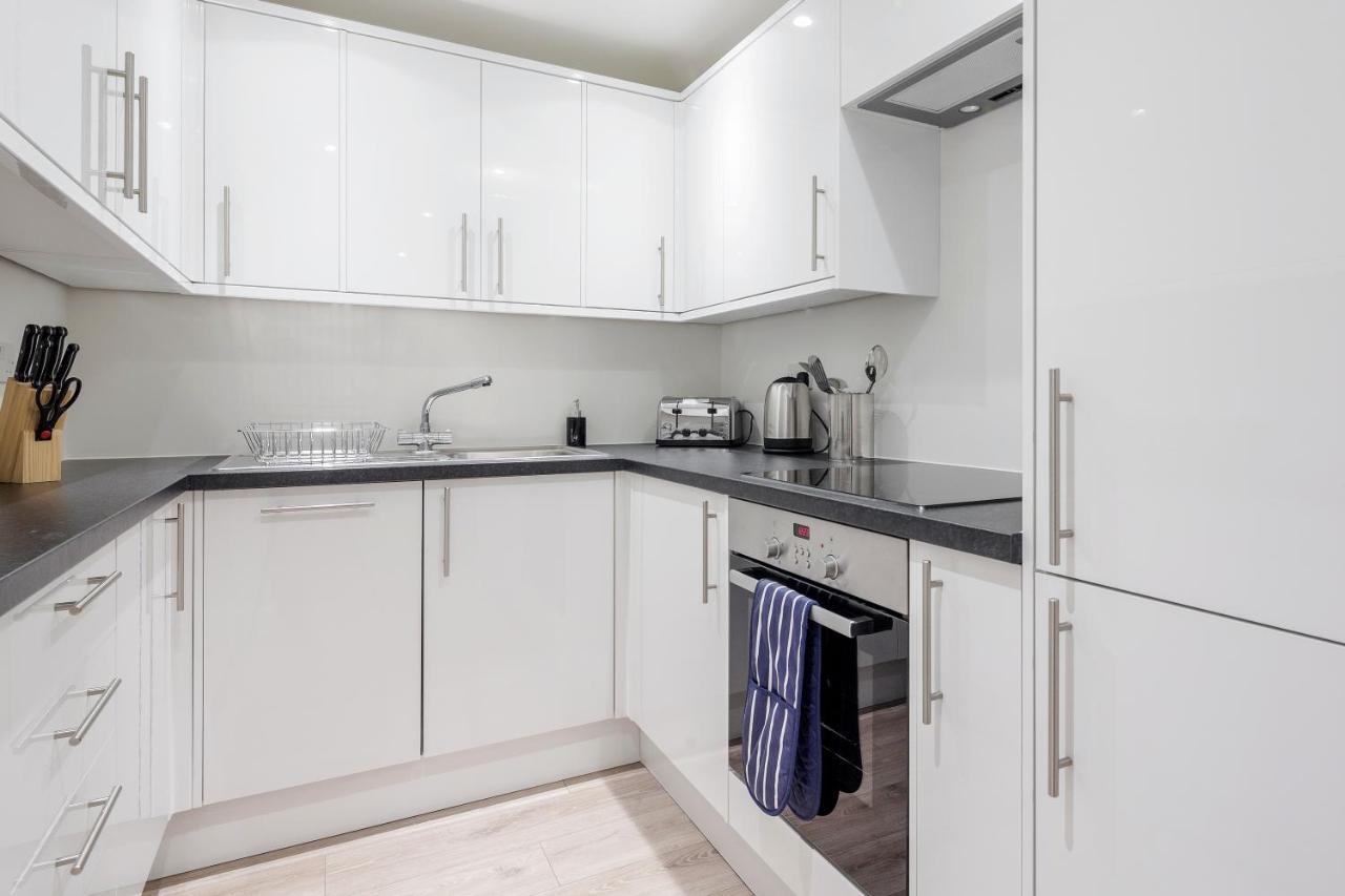 Apartment Stayo New Compton Street London