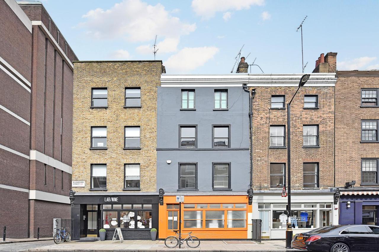 Baker Street Apartment *