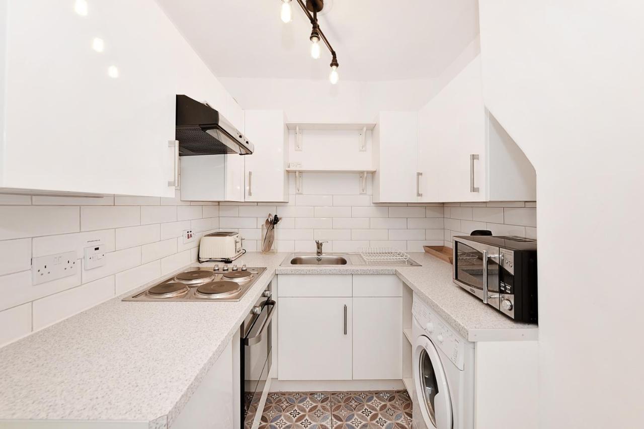 Baker Street Apartment