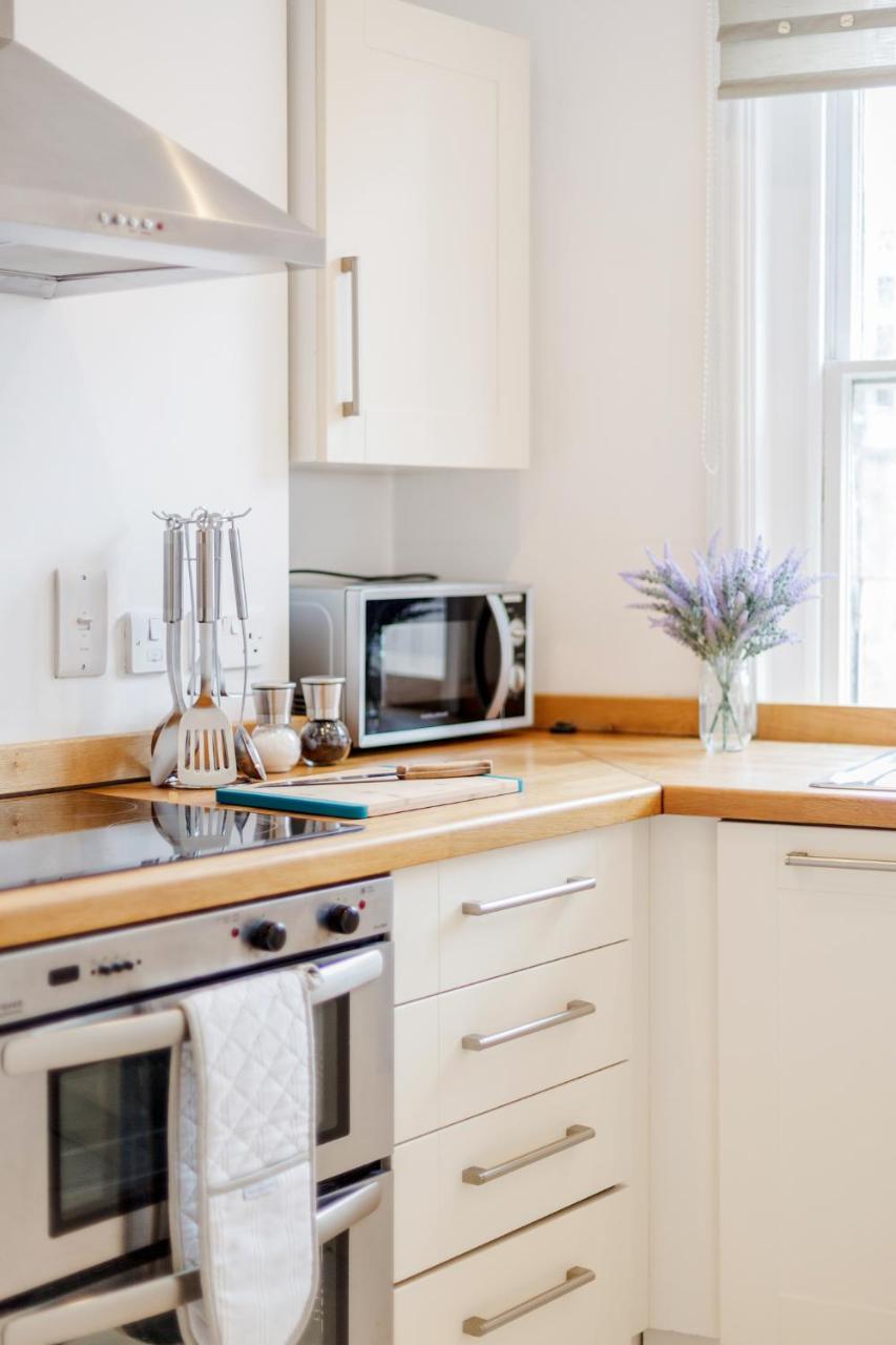 Great Mayfair Apartment,sleeps 6 Apartment London