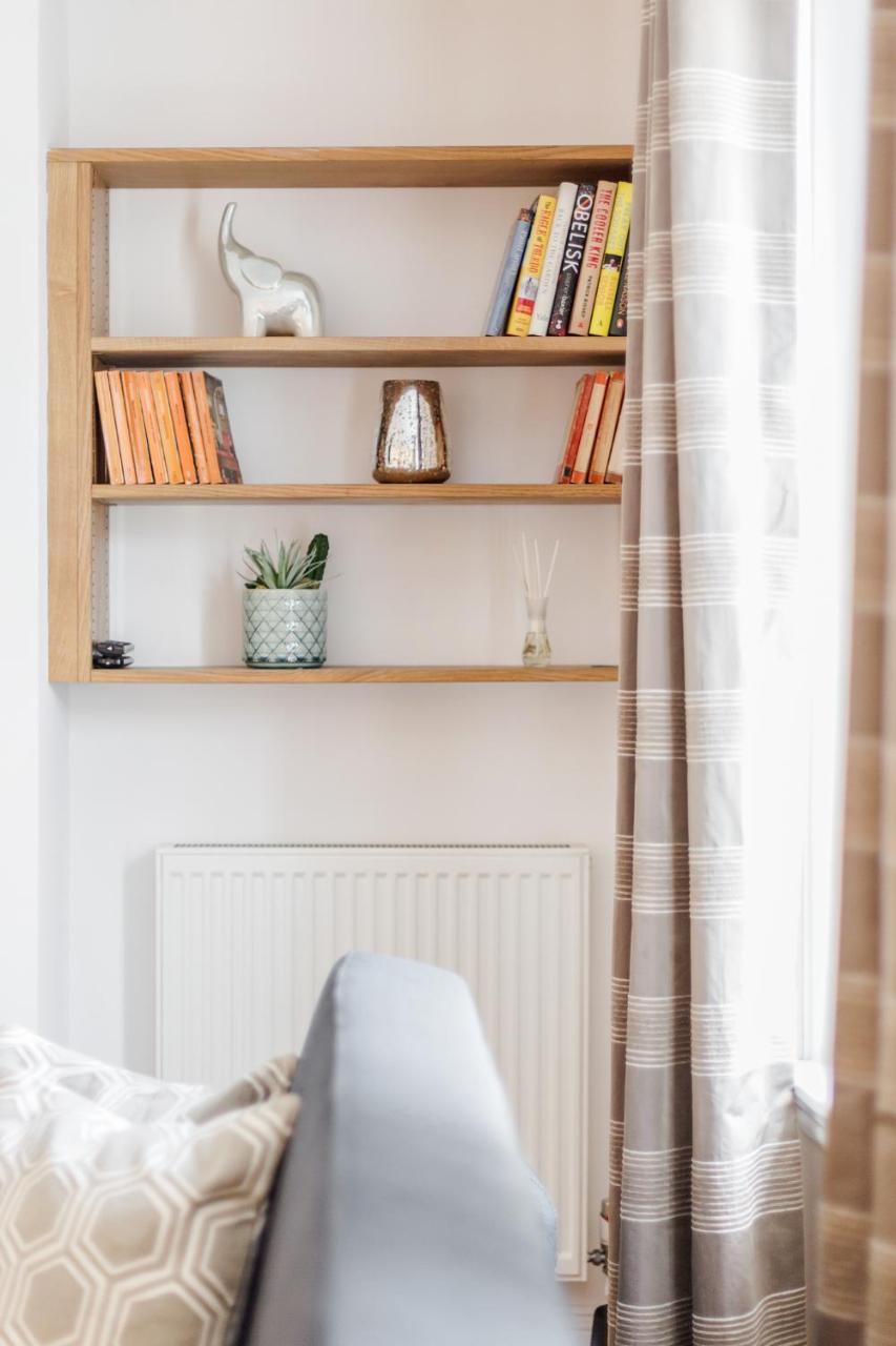 Great Mayfair Apartment,sleeps 6 * London