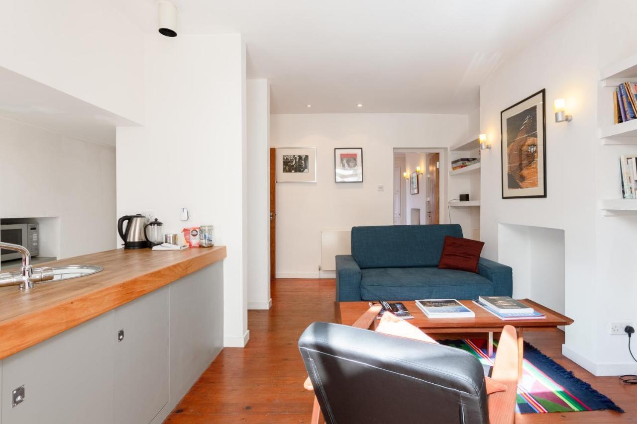 Fantastic And Bright 1 Bedroom Garden Flat Appartement Londen