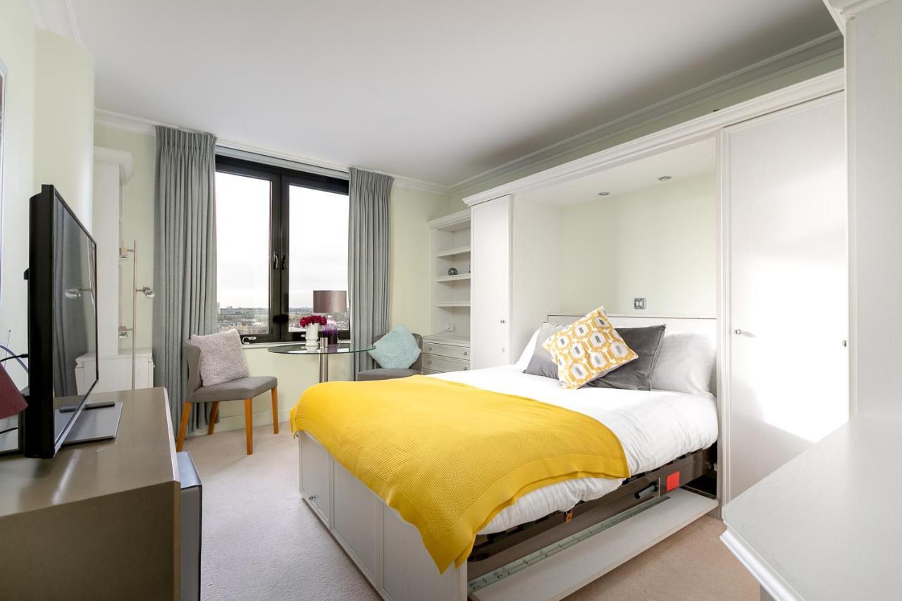 Point West Apartment London