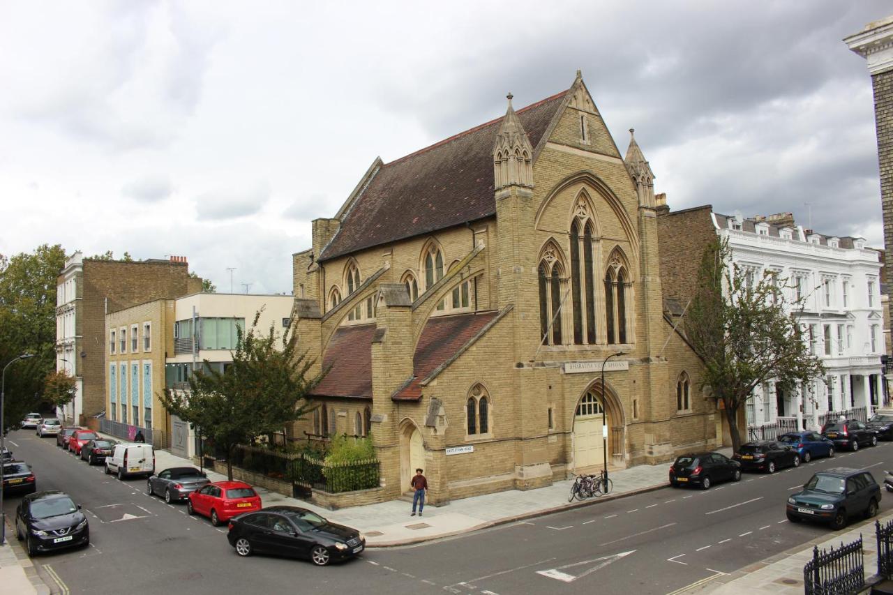 Regents Court * London
